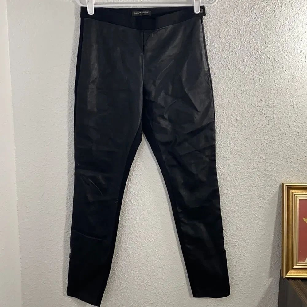 ⭐️BANANA REPUBLIC SLOAN FAUX LEATHER FRONT LEGGING